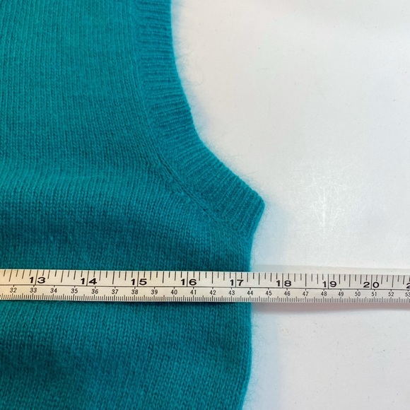 NY Style Blue Angora Rabbit Hair Blend Round Neck Vest Women’s Large Fitted - Picture 4 of 6